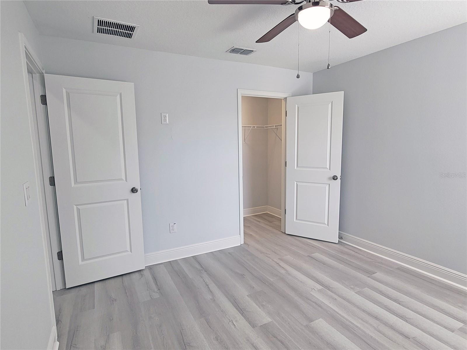Listing photo id 38 for 5509 Cumberland Star