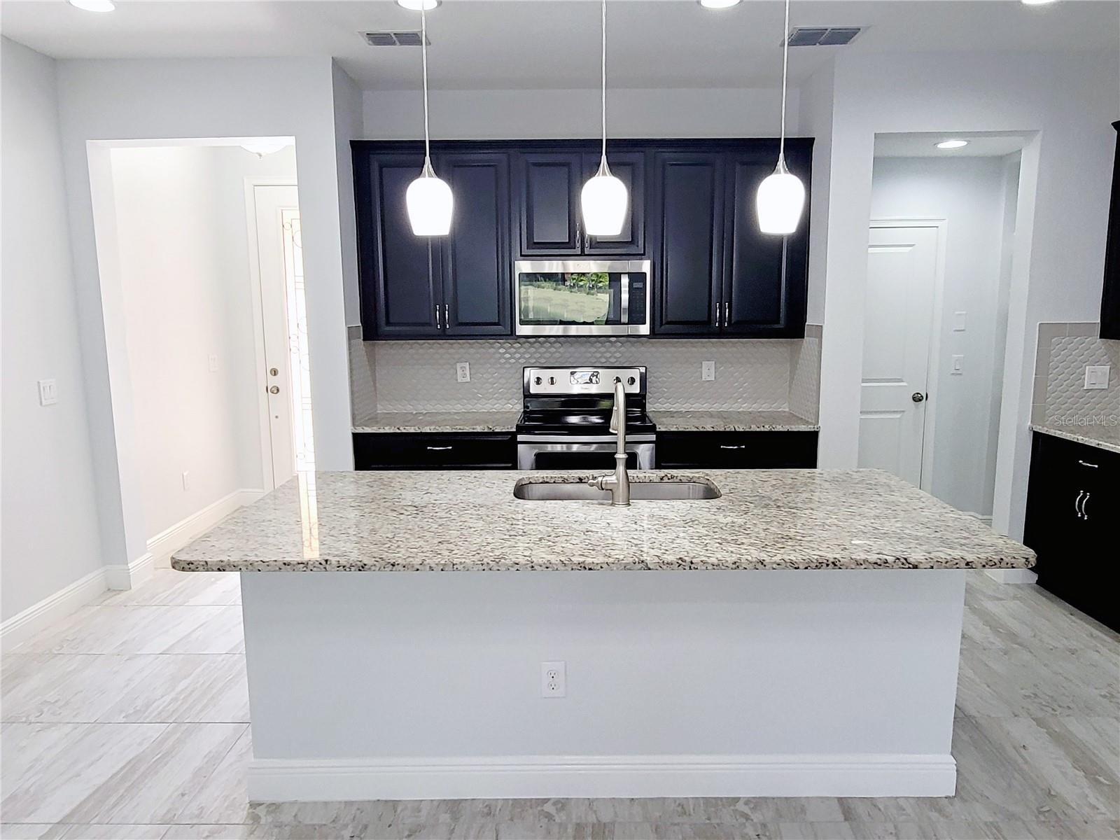 Listing photo id 7 for 5509 Cumberland Star