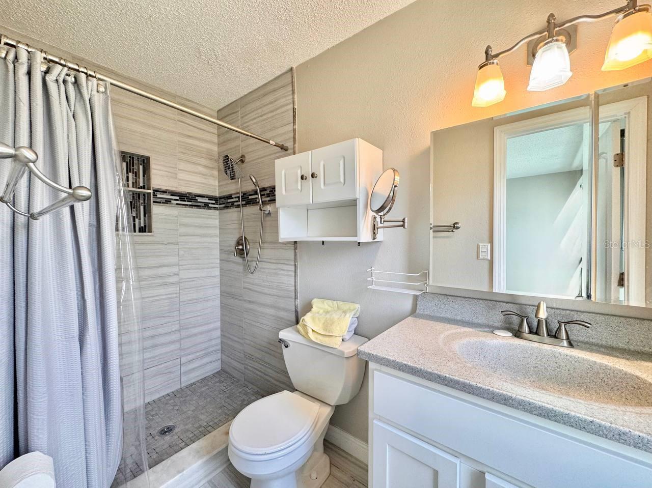Image 18 of 36 For 2924 Catherine Drive