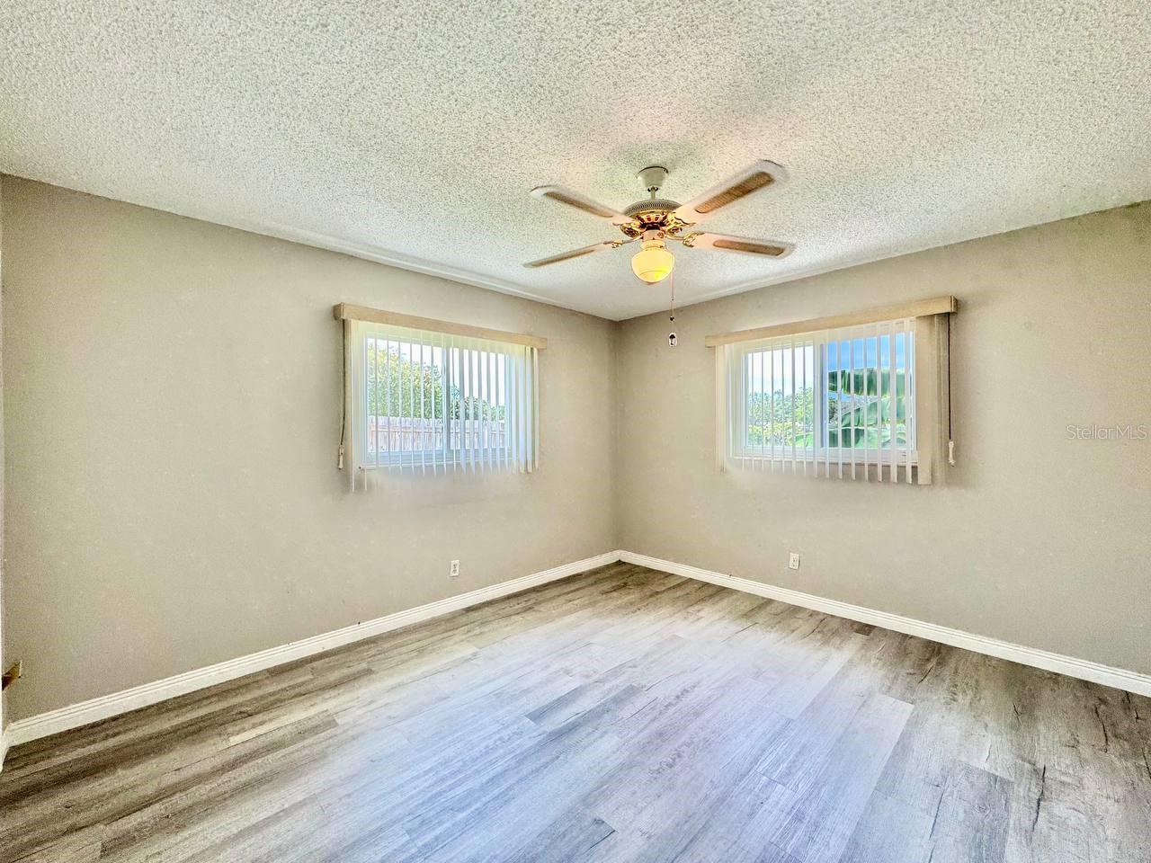 Image 25 of 36 For 2924 Catherine Drive