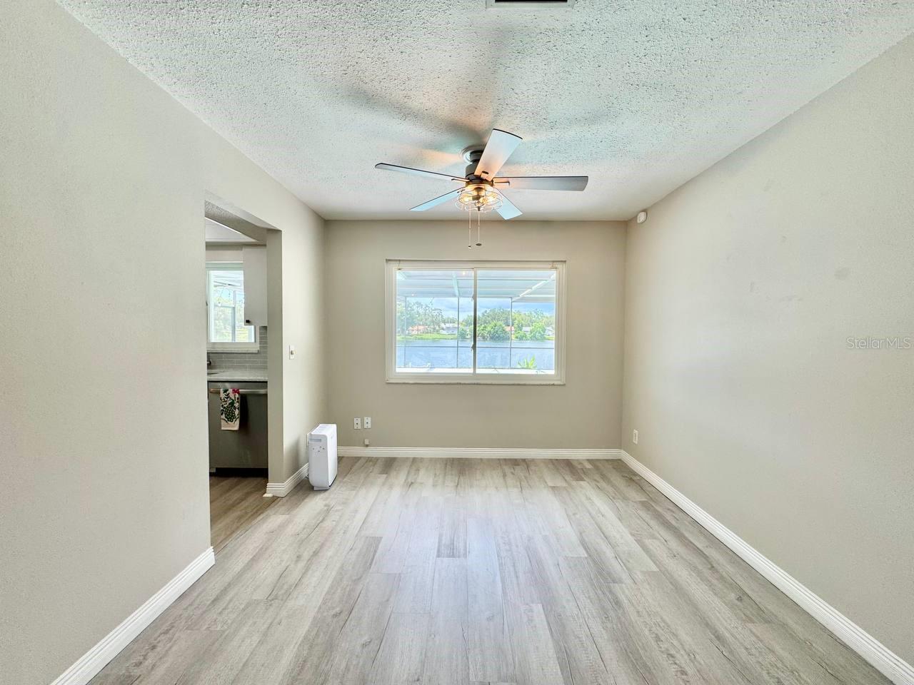 Image 5 of 36 For 2924 Catherine Drive