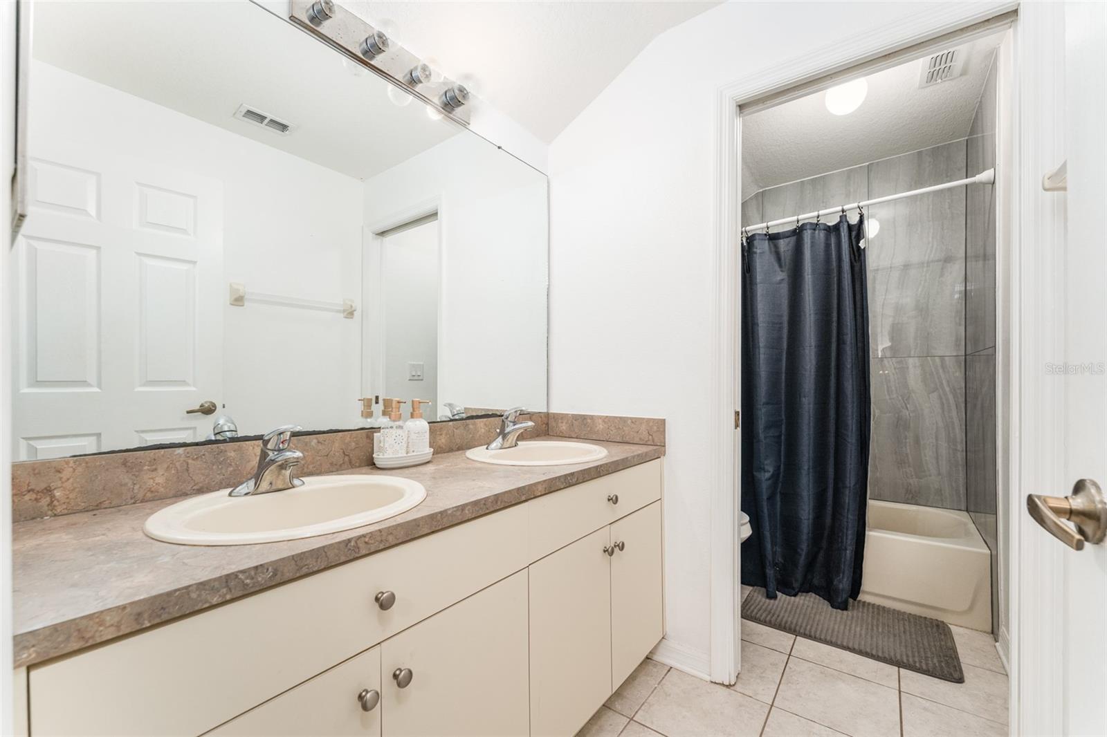 Image 23 of 30 For 8050 Diablo Court