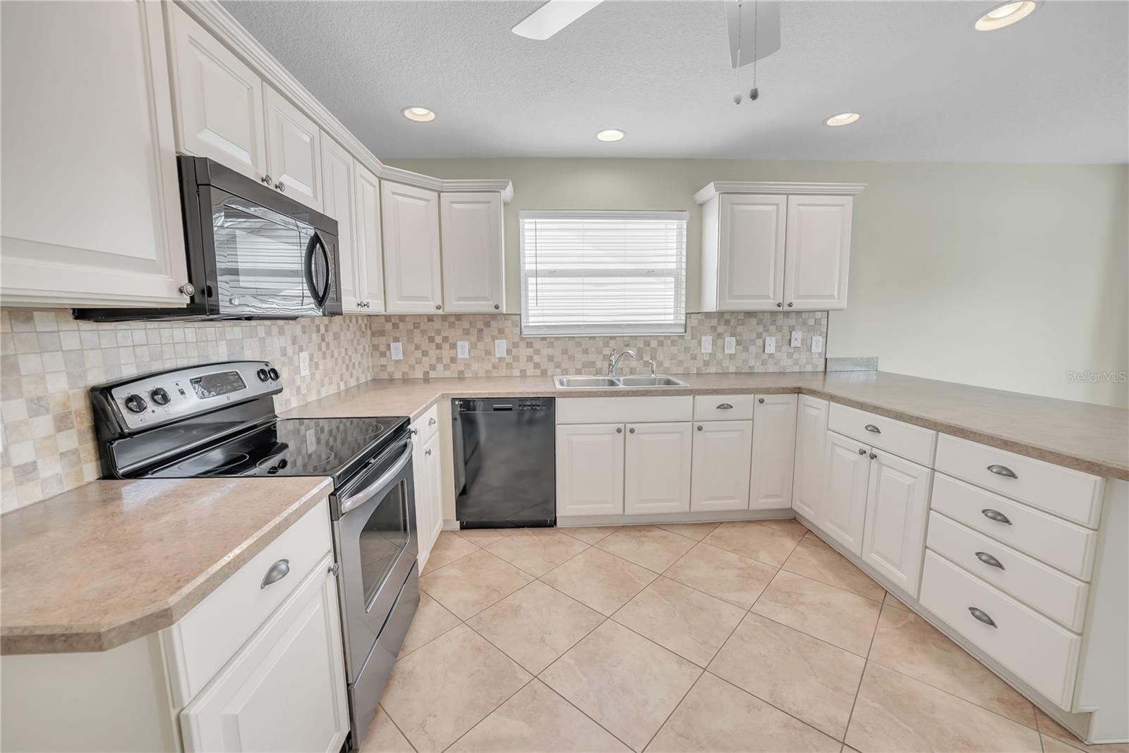 Image 10 of 45 For 879 Astor Way