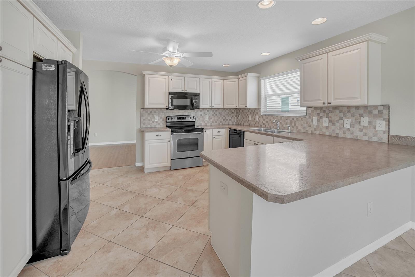 Image 13 of 45 For 879 Astor Way