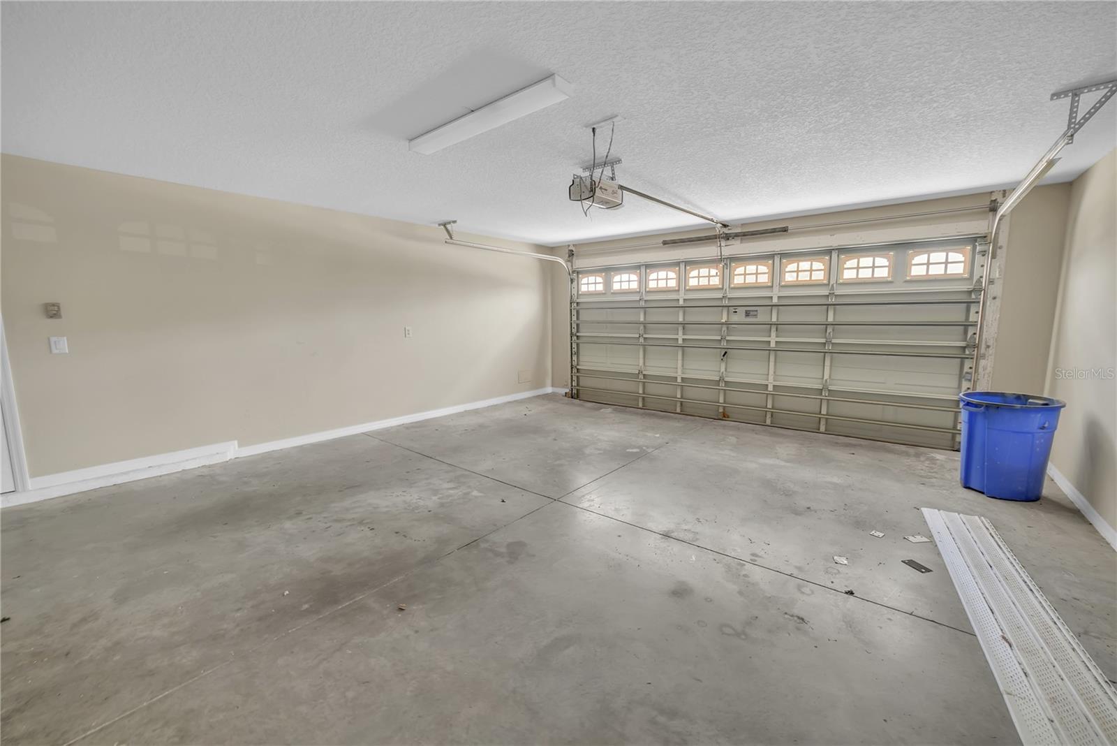 Image 40 of 45 For 879 Astor Way
