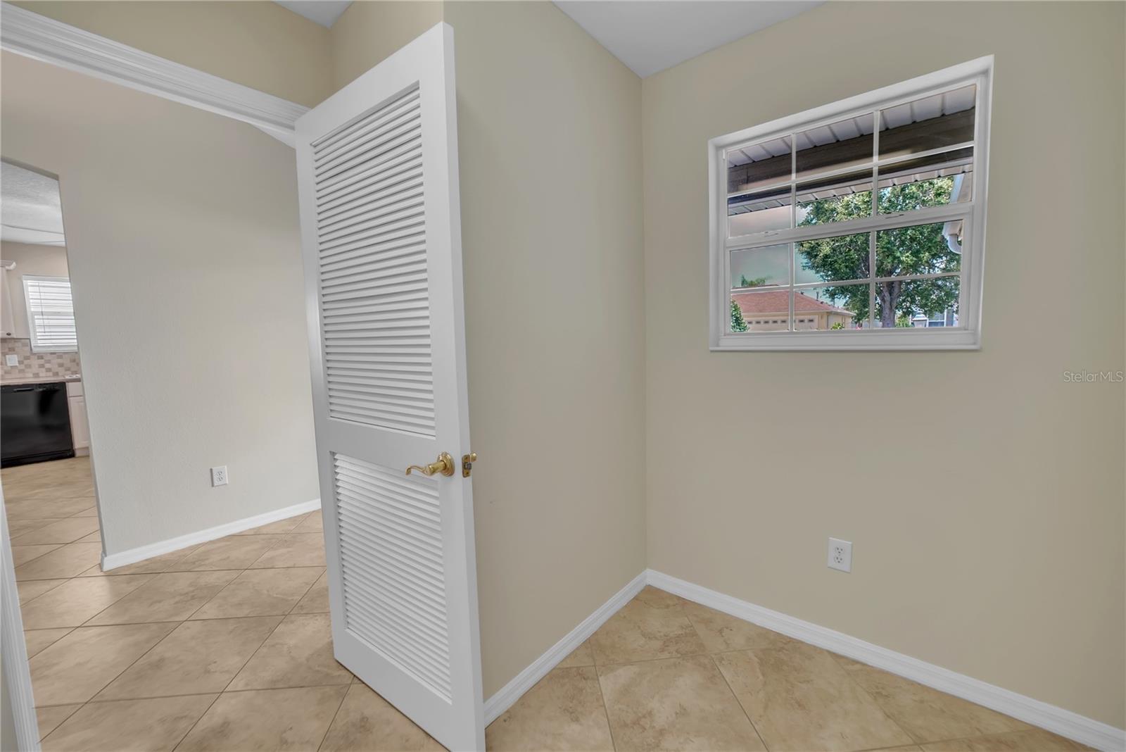 Image 41 of 45 For 879 Astor Way