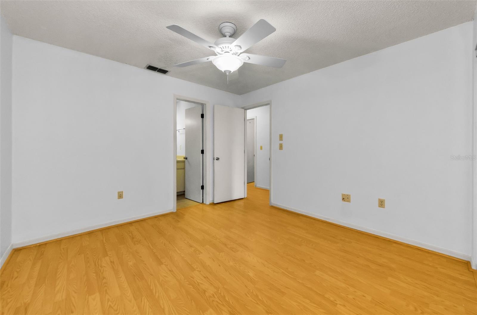 Image 13 of 25 For 1902 Elaine Drive