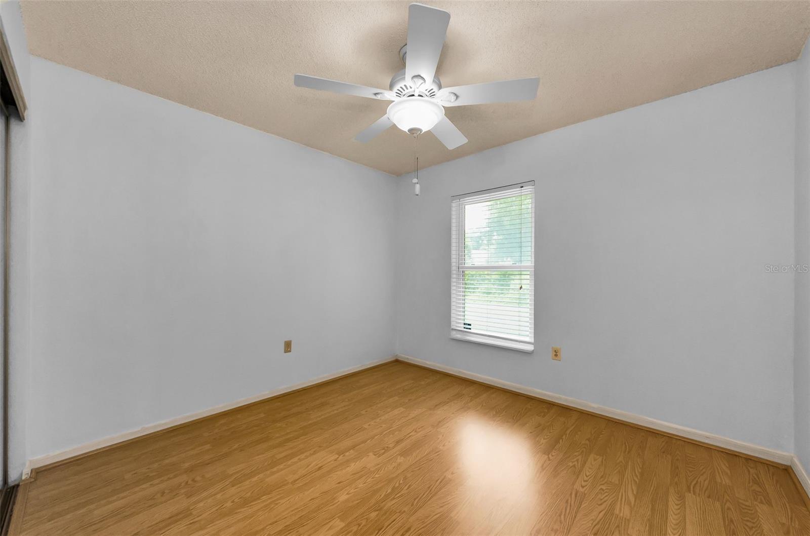 Image 16 of 25 For 1902 Elaine Drive