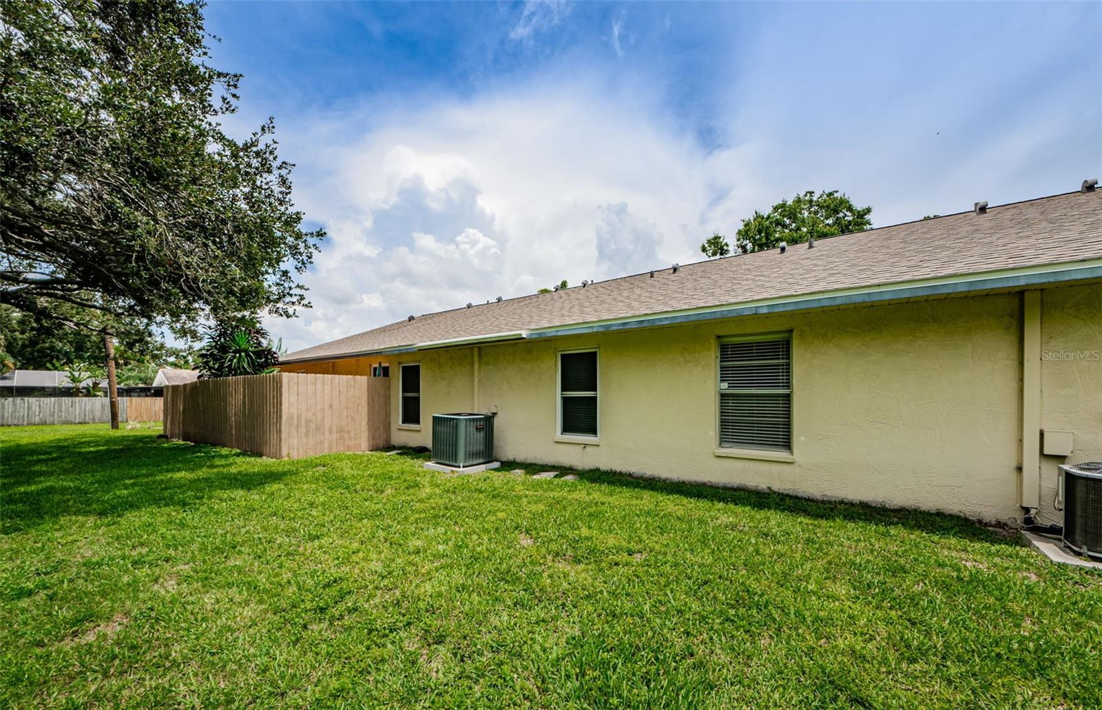 Image 23 of 25 For 1902 Elaine Drive