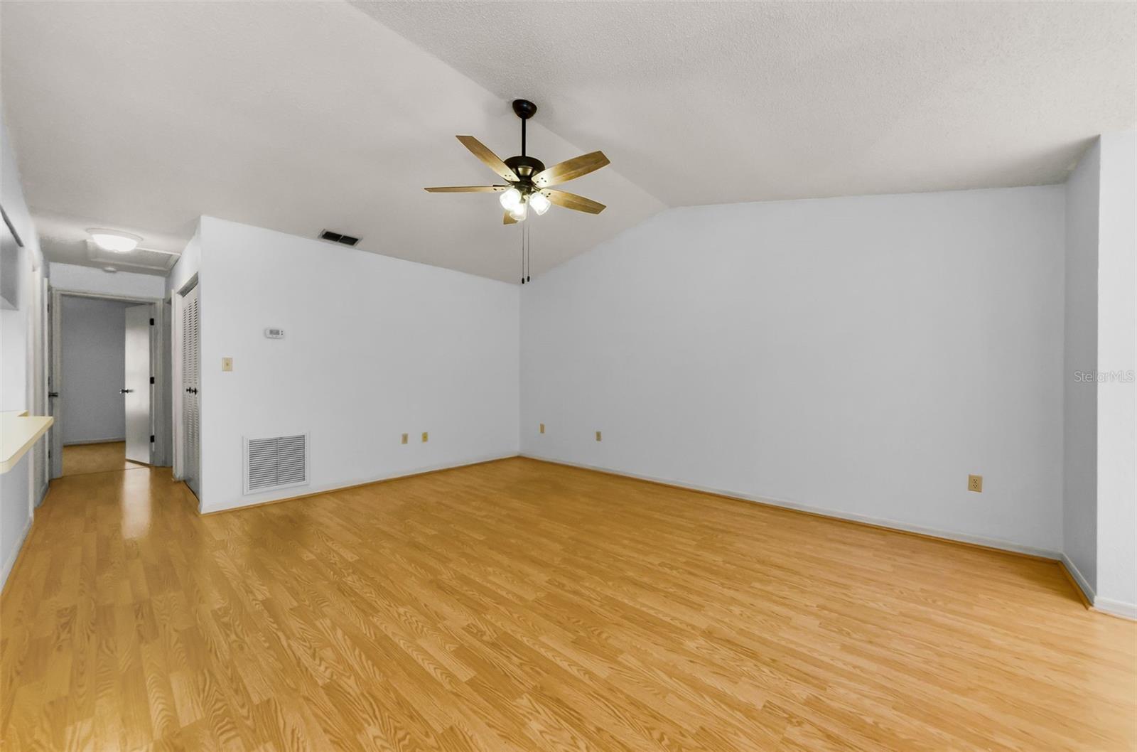 Image 4 of 25 For 1902 Elaine Drive