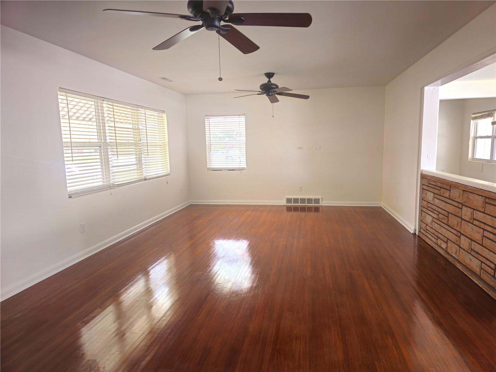 Image 11 of 74 For 1369 Whitacre Drive