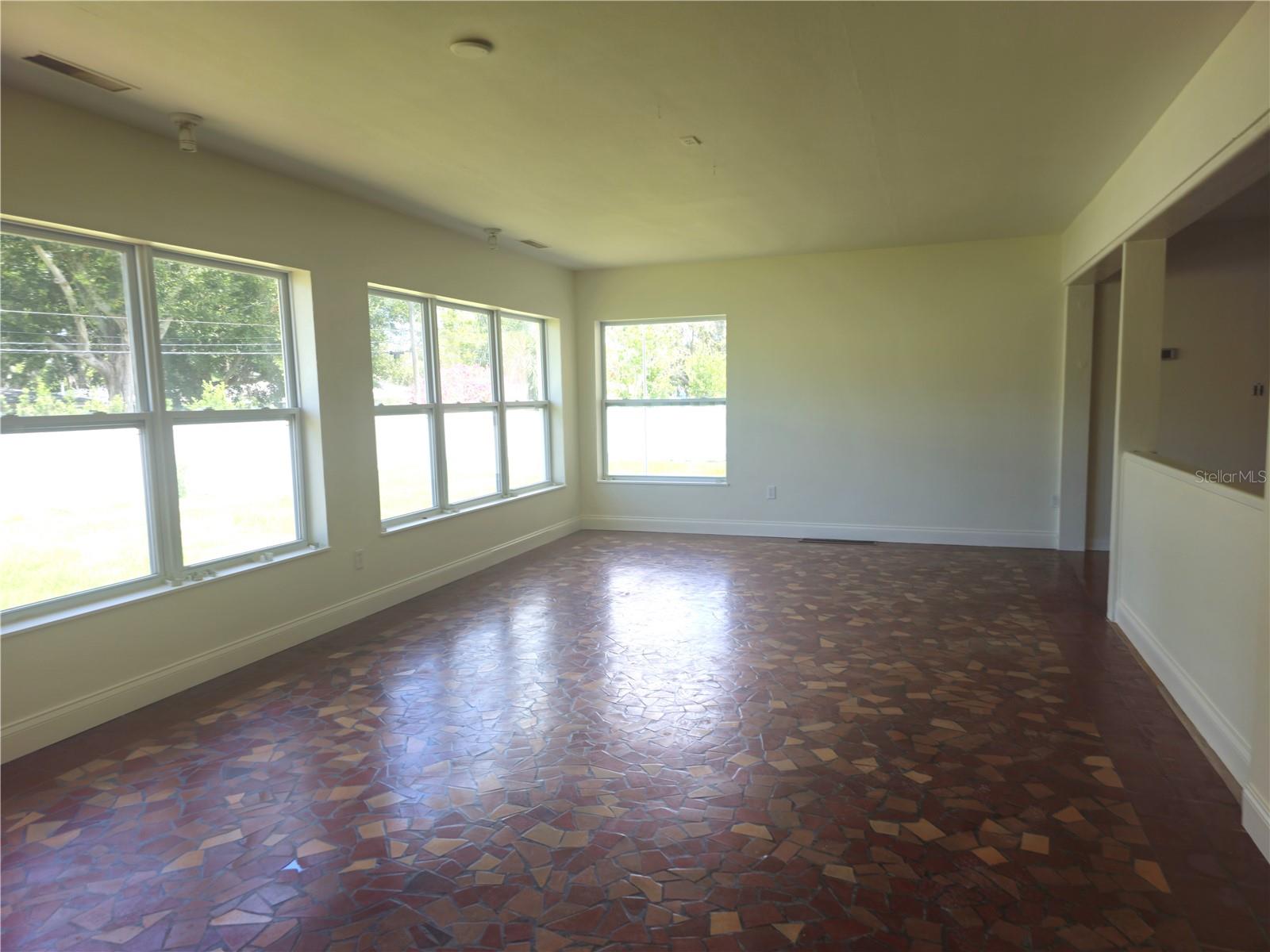 Image 15 of 74 For 1369 Whitacre Drive
