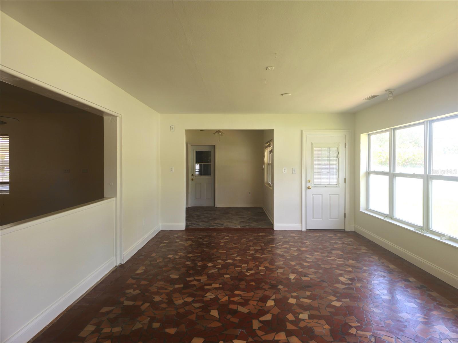 Image 16 of 74 For 1369 Whitacre Drive