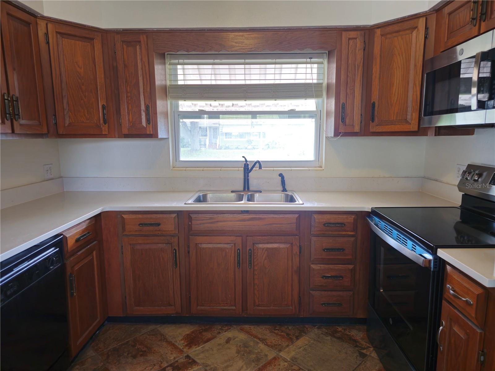 Image 19 of 74 For 1369 Whitacre Drive