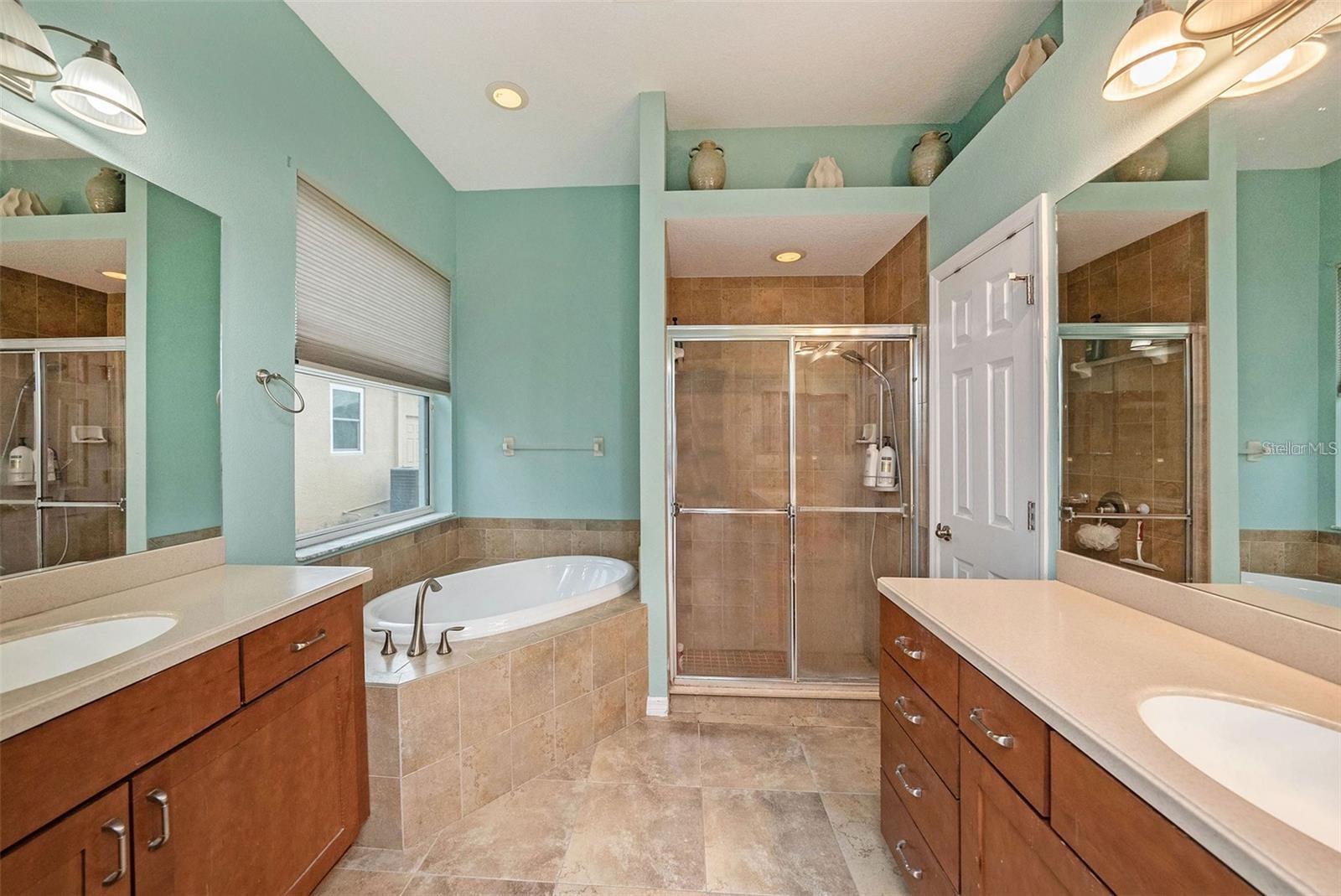 Image 5 of 9 For 11220 Paradise Pointe Way