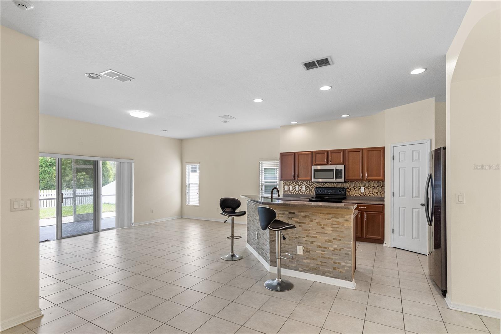 Image 13 of 22 For 12631 Chenwood Avenue