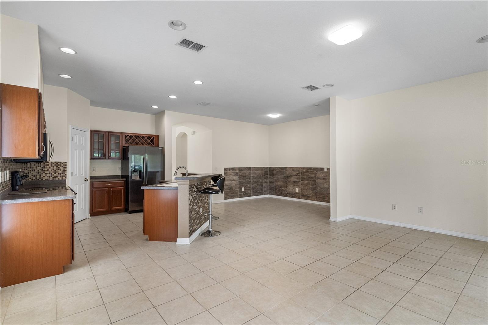 Image 15 of 22 For 12631 Chenwood Avenue