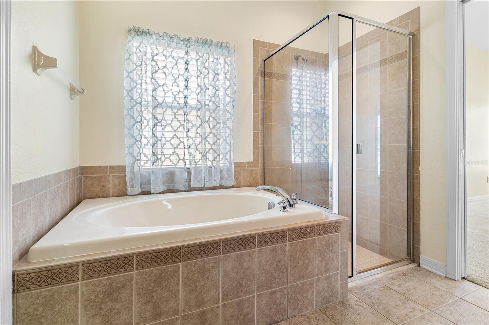 Image 18 of 22 For 12631 Chenwood Avenue
