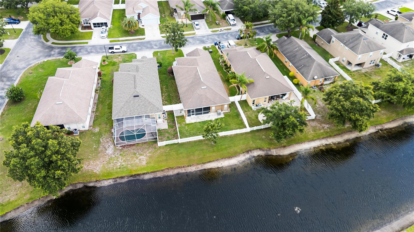 Image 6 of 22 For 12631 Chenwood Avenue