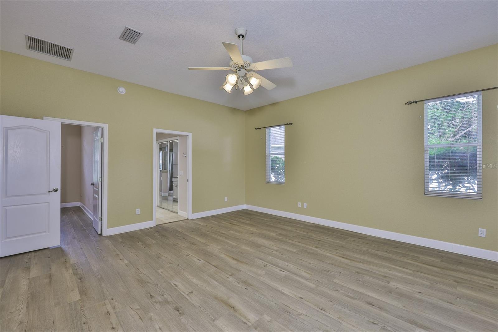 Image 19 of 63 For 401 Havenwood Way