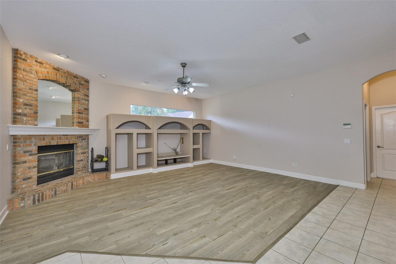 Image 26 of 63 For 401 Havenwood Way