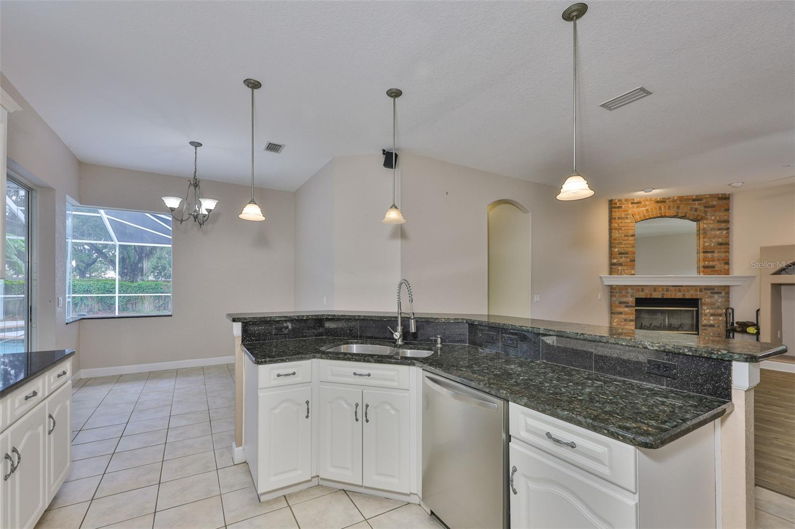 Image 28 of 63 For 401 Havenwood Way