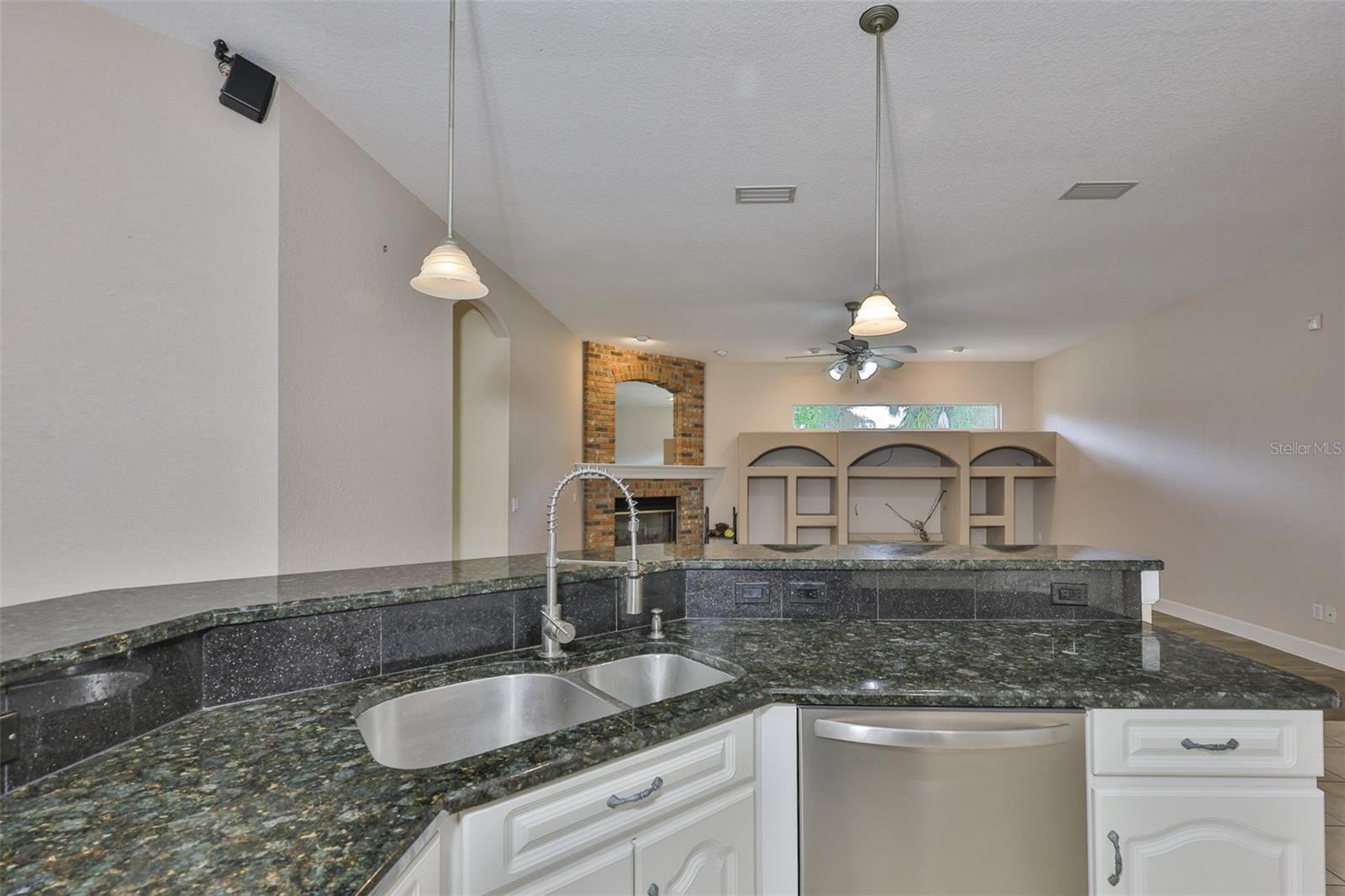 Image 29 of 63 For 401 Havenwood Way
