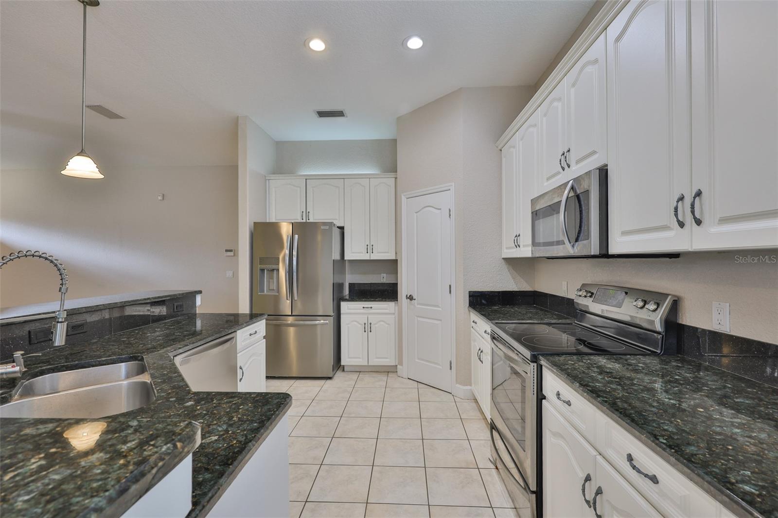 Image 35 of 63 For 401 Havenwood Way
