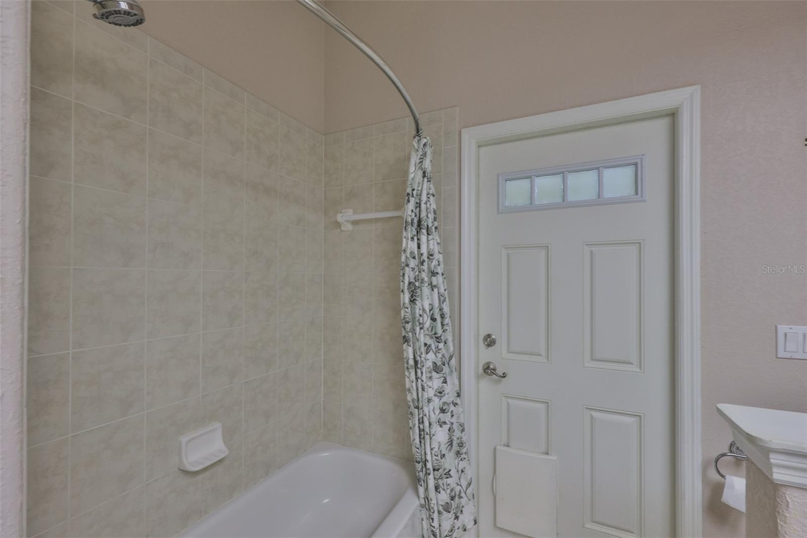 Image 38 of 63 For 401 Havenwood Way