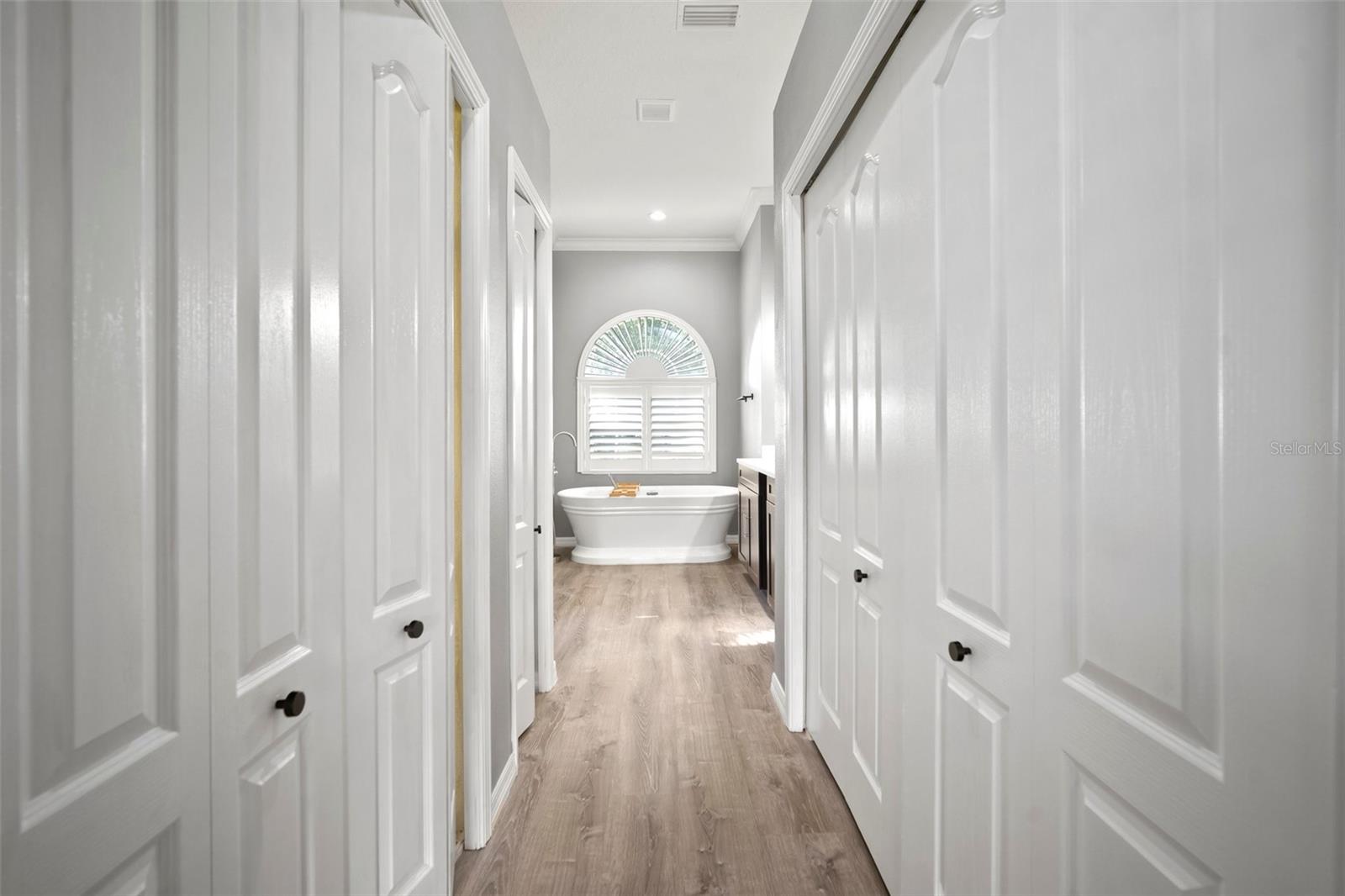 Image 13 of 55 For 10101 Paddock Oaks Drive