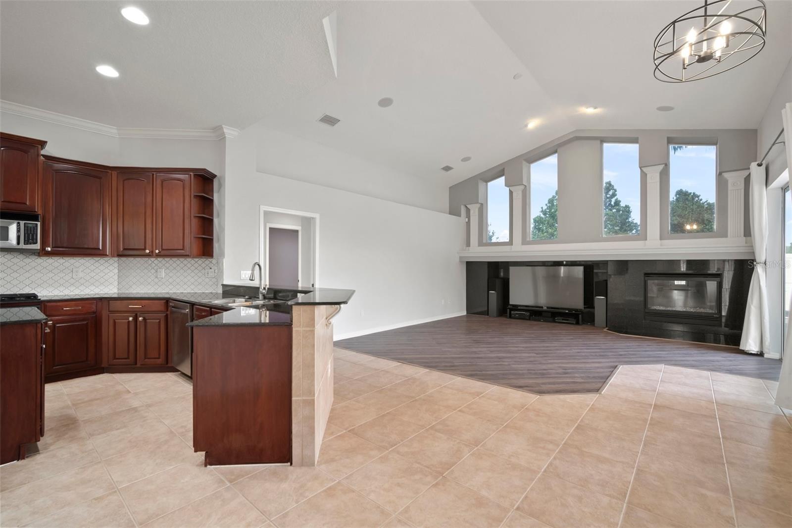 Image 34 of 55 For 10101 Paddock Oaks Drive