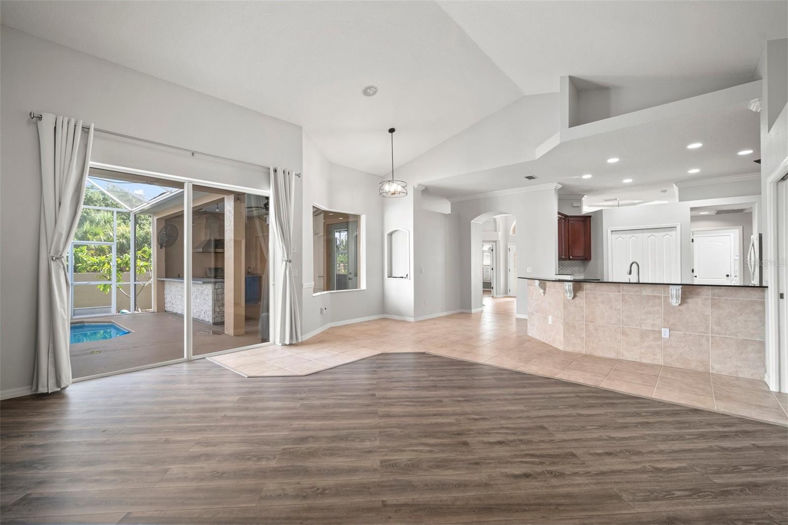 Image 39 of 55 For 10101 Paddock Oaks Drive