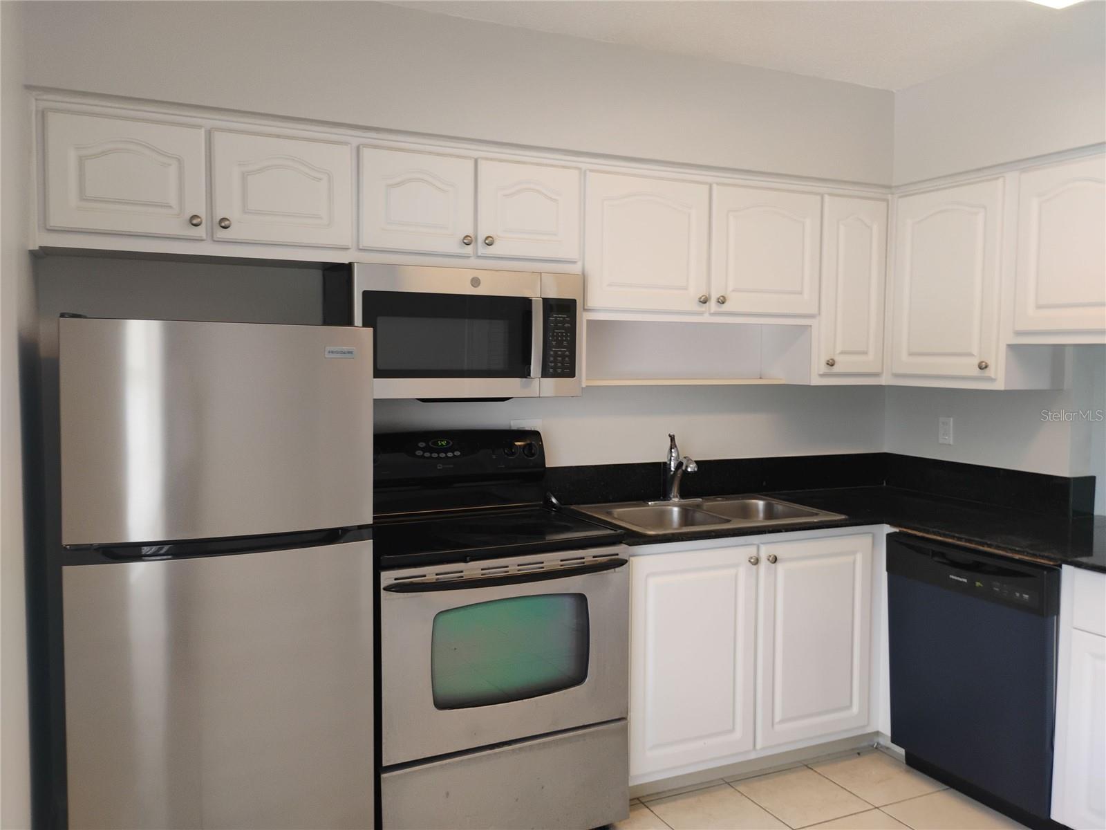 Image 3 of 12 For 120 Church Avenue 203
