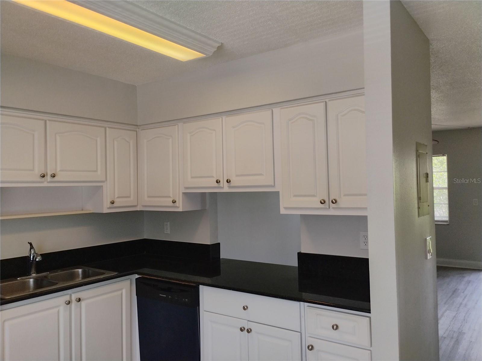 Image 4 of 12 For 120 Church Avenue 203