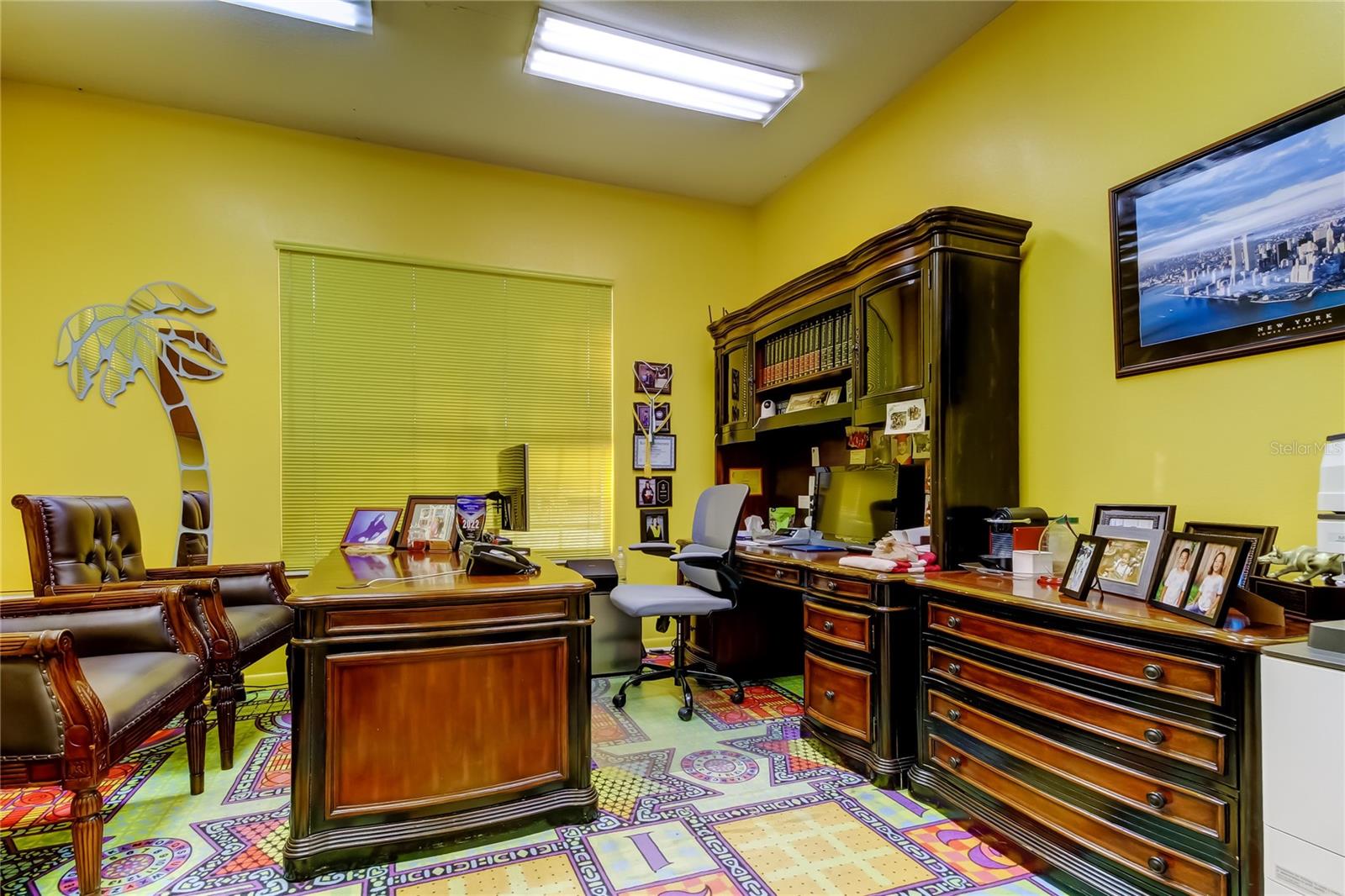 Listing photo id 15 for 8816 W Robson St