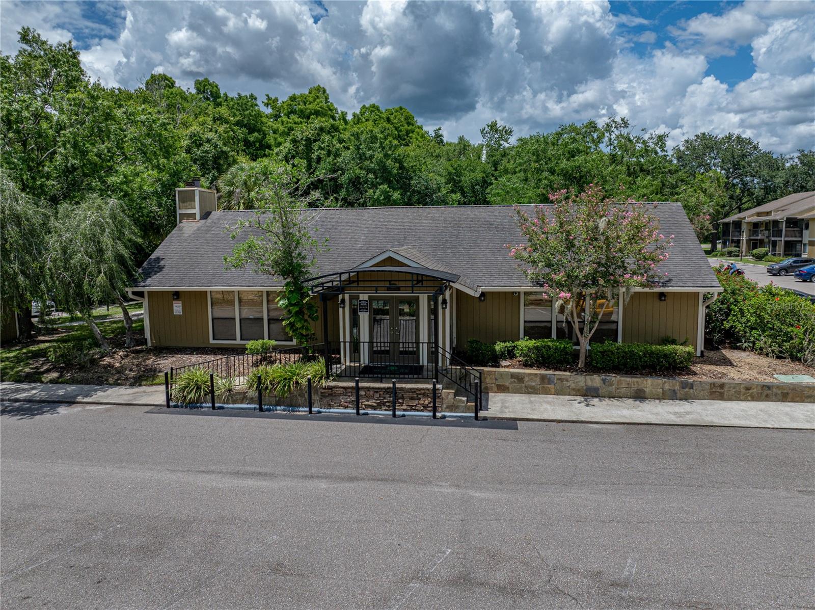 Image 31 of 40 For 13285 Arbor Pointe Circle 202