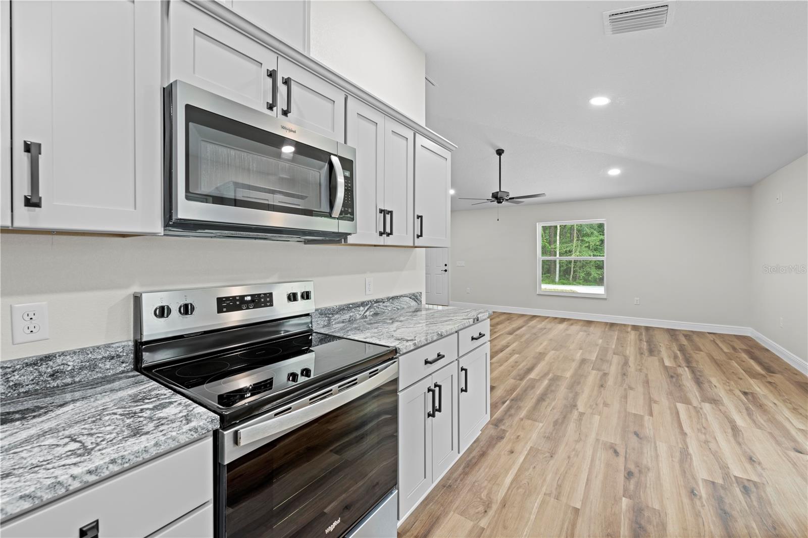 Image 13 of 31 For 19275 Wildwood Drive