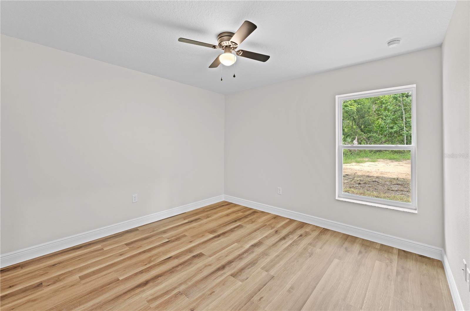 Image 16 of 31 For 19275 Wildwood Drive