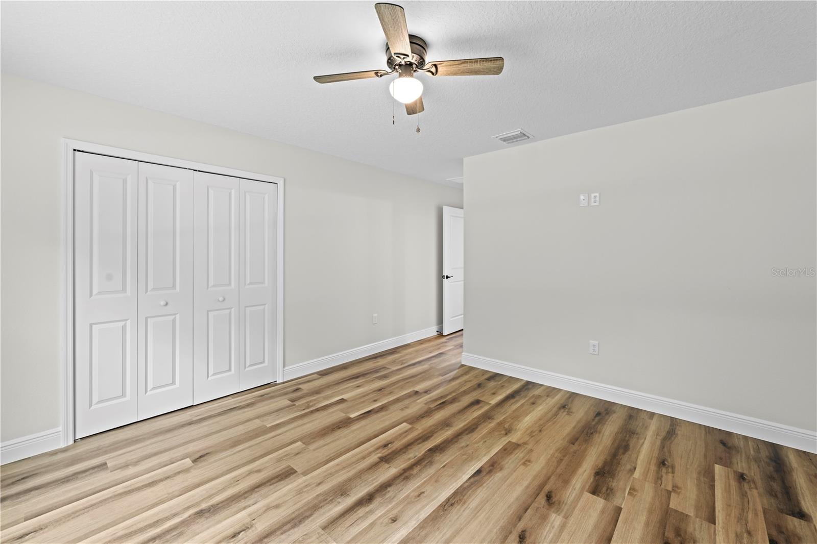Image 27 of 31 For 19275 Wildwood Drive
