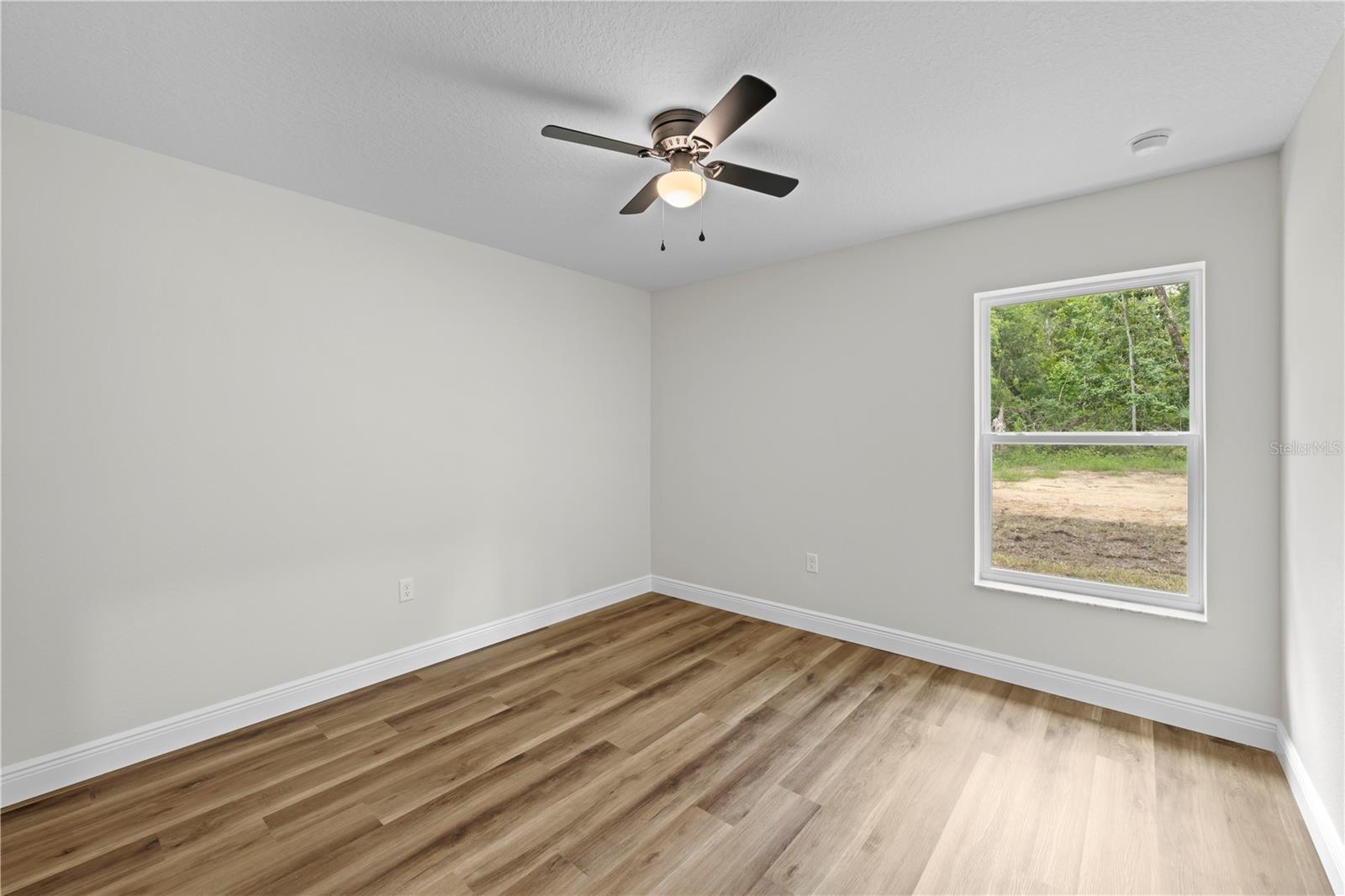 Image 29 of 31 For 19275 Wildwood Drive