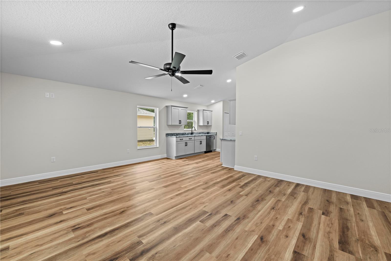 Image 4 of 31 For 19275 Wildwood Drive