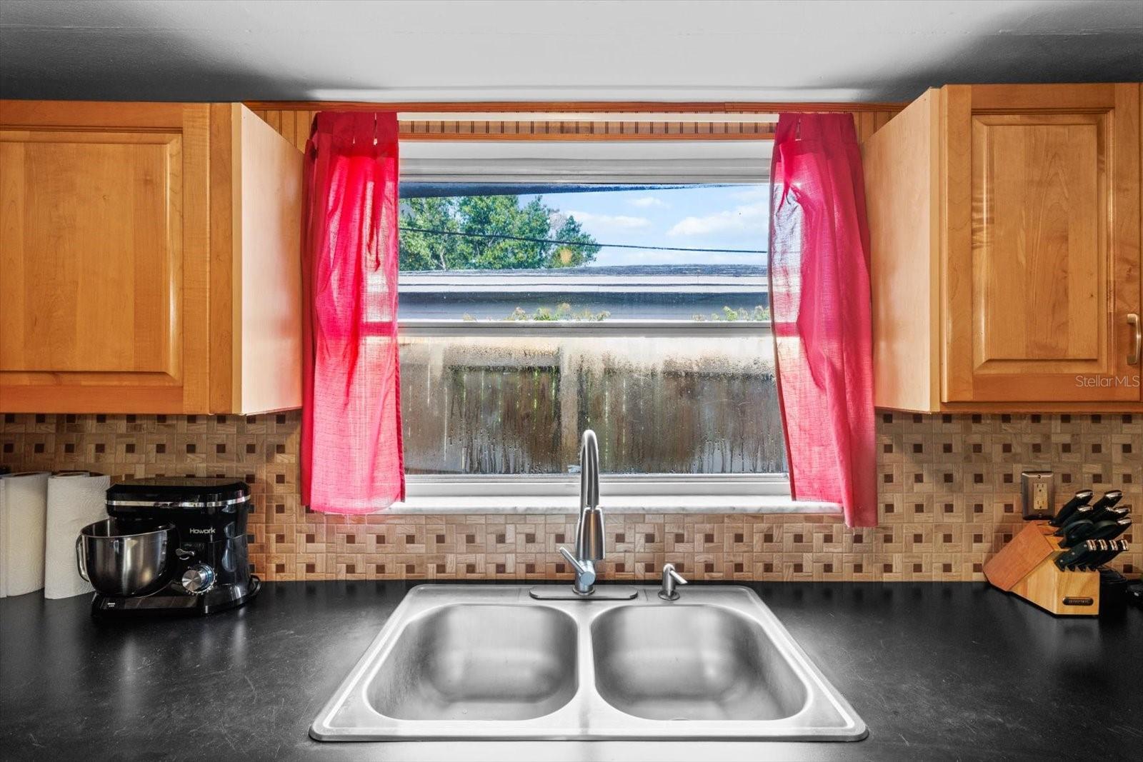Image 13 of 43 For 7040 Fox Hollow Drive