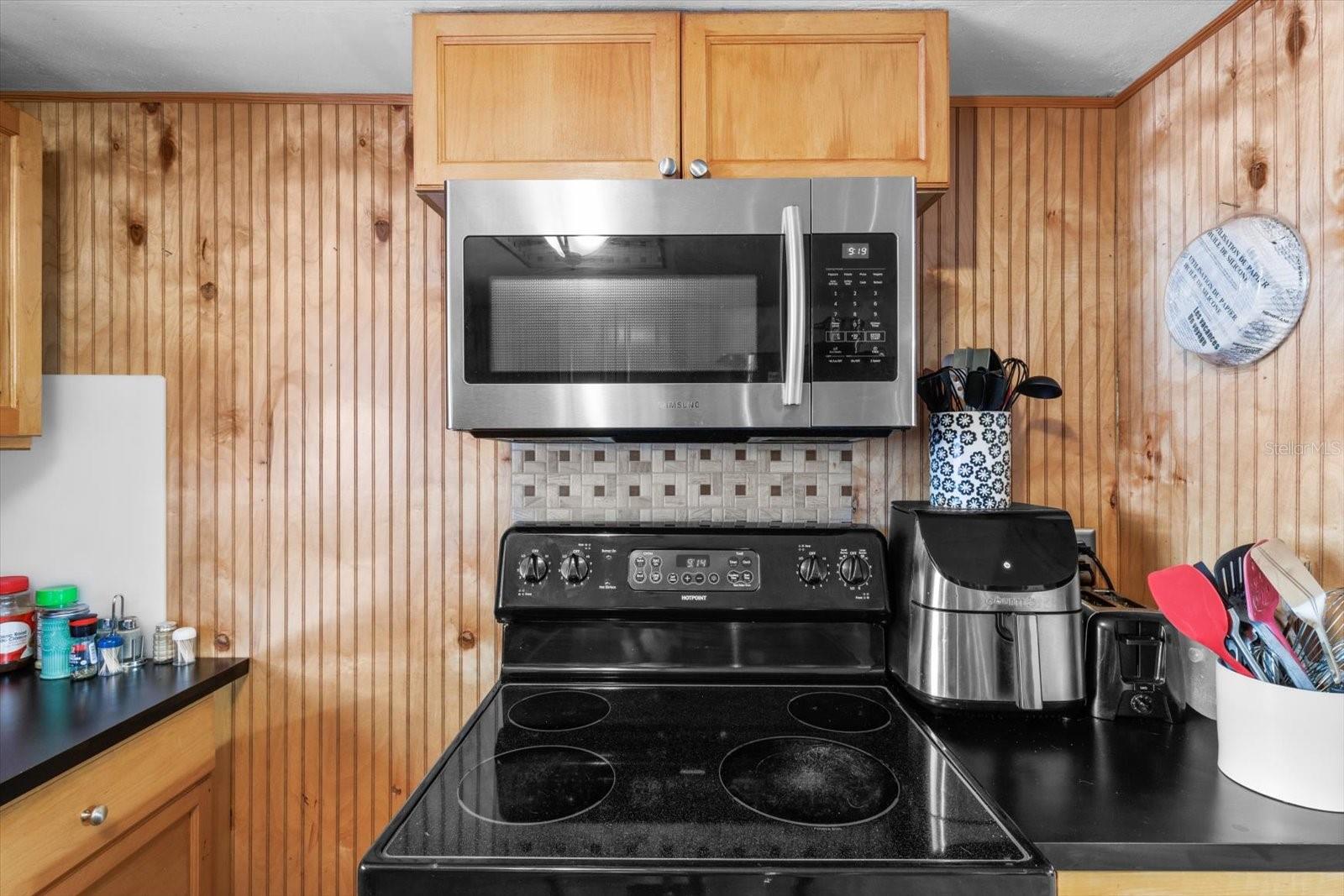 Image 14 of 43 For 7040 Fox Hollow Drive