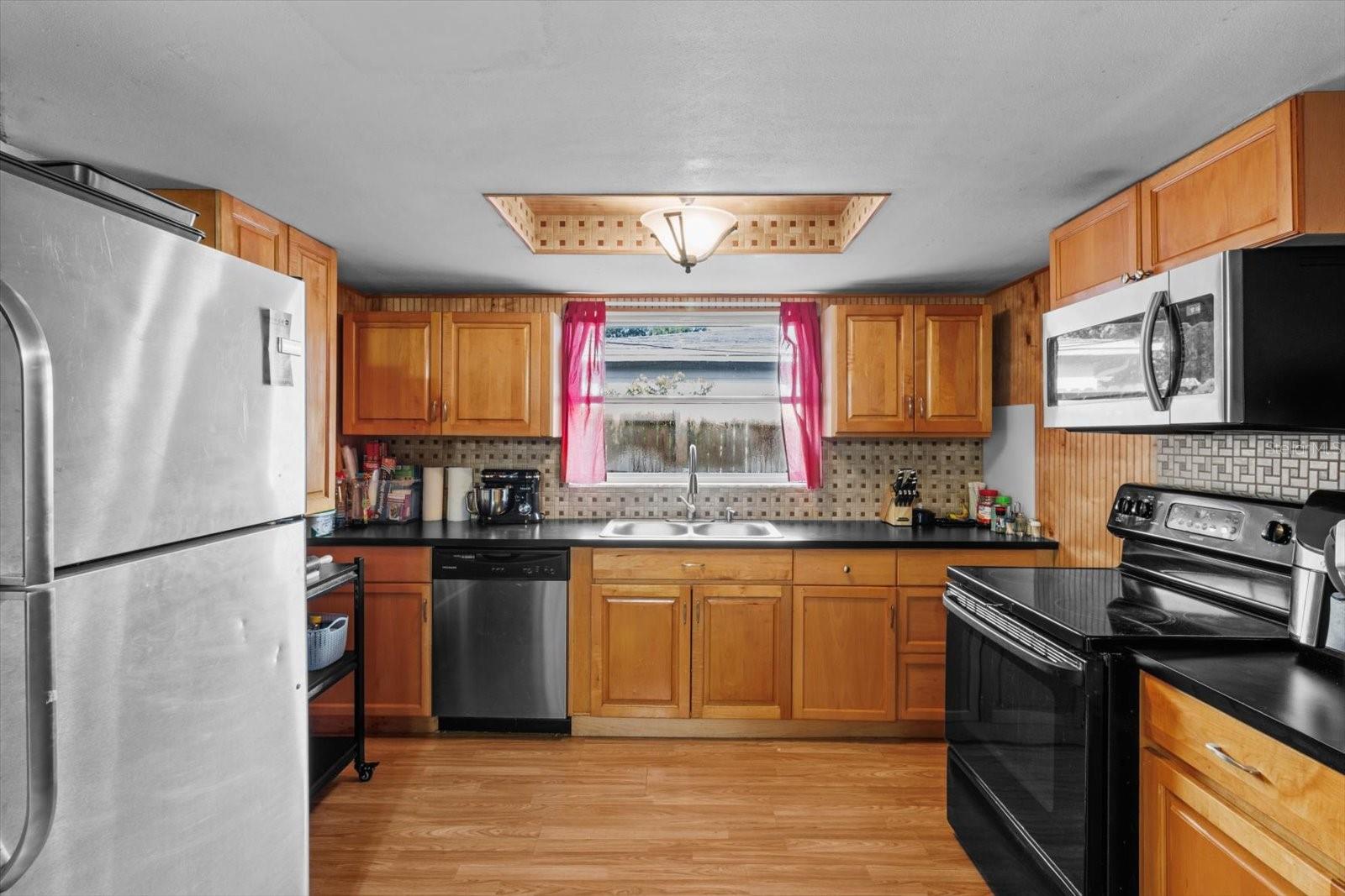 Image 15 of 43 For 7040 Fox Hollow Drive
