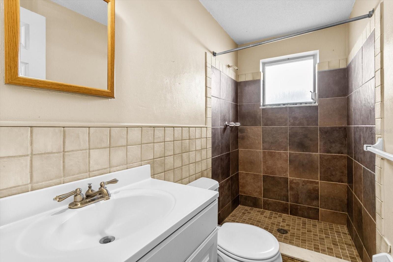 Image 20 of 43 For 7040 Fox Hollow Drive