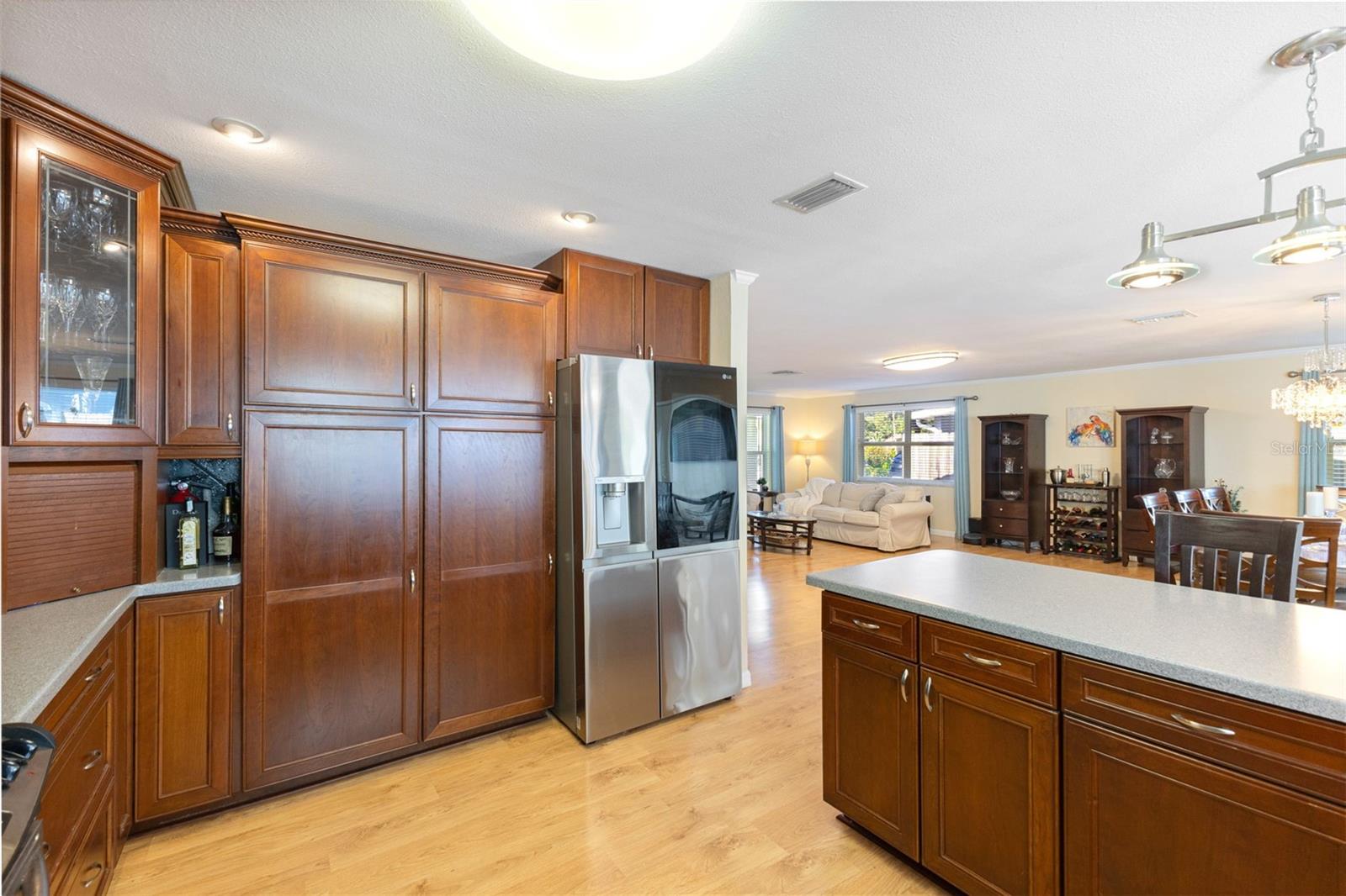 Image 12 of 51 For 218 Bay Hills Boulevard