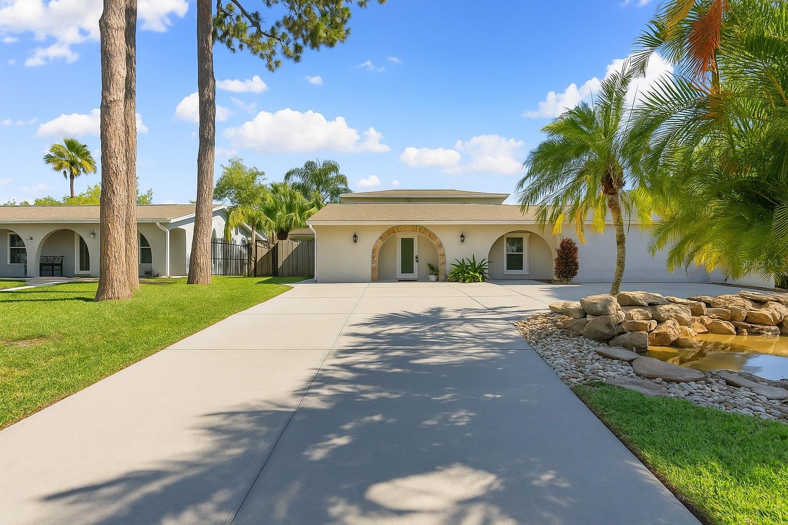 Image 2 of 51 For 218 Bay Hills Boulevard