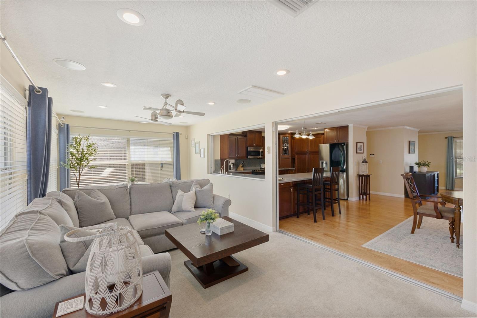 Image 22 of 51 For 218 Bay Hills Boulevard