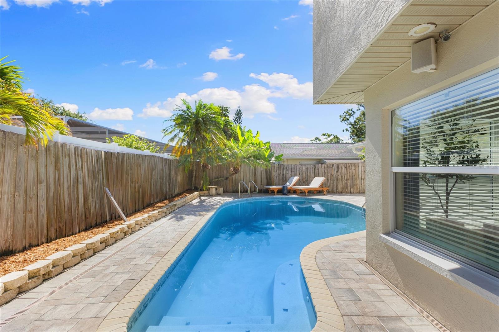 Image 36 of 51 For 218 Bay Hills Boulevard