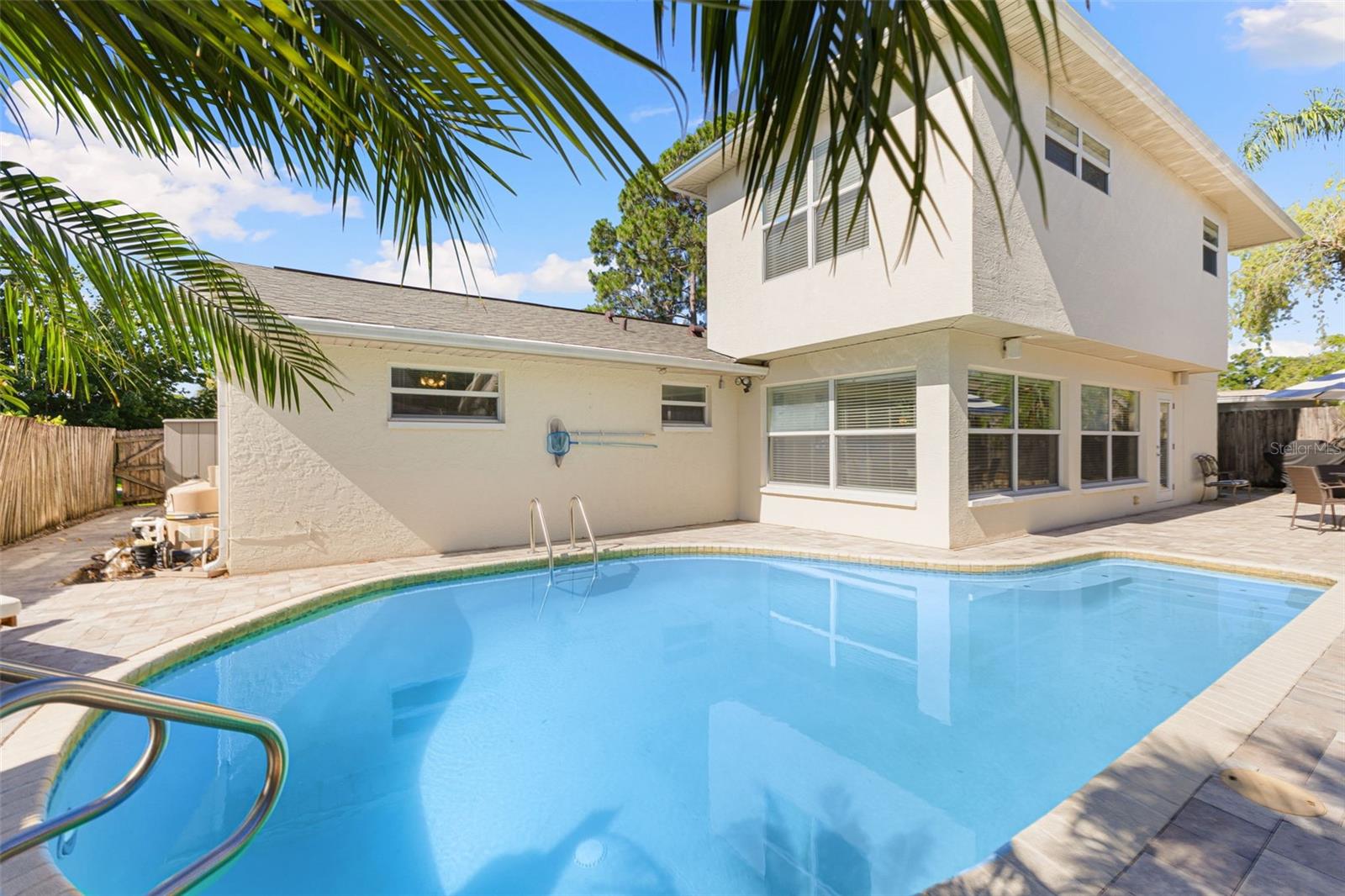 Image 39 of 51 For 218 Bay Hills Boulevard